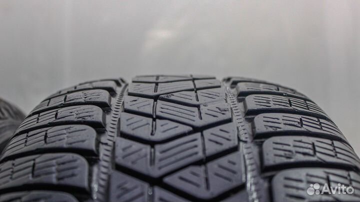 Pirelli Scorpion Winter 215/65 R16 102H