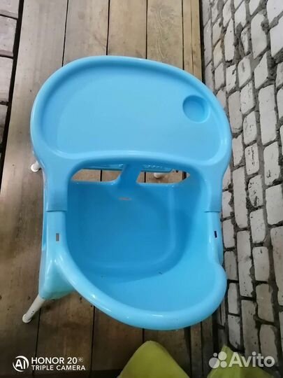 Стульчик для кормления IKEA с подножкой