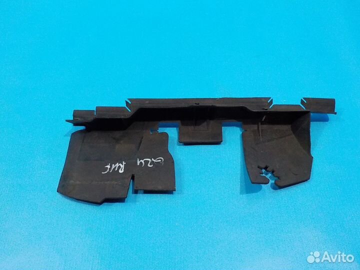 Воздуховод радиатора правый skoda Yeti 2009-2018