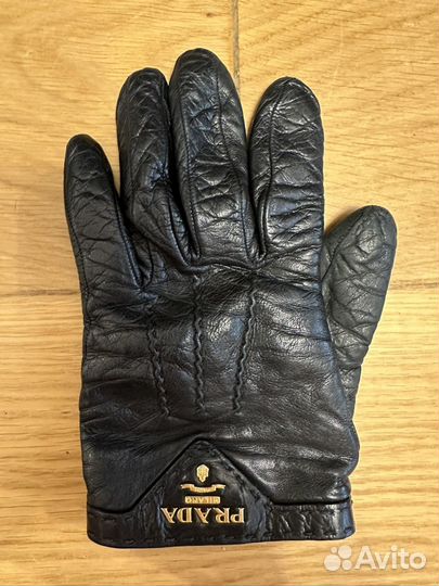 Перчатки Prada