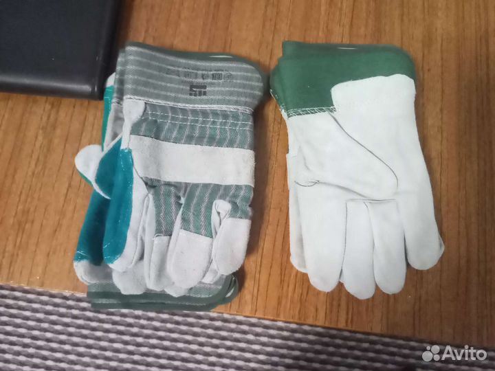 Перчатки