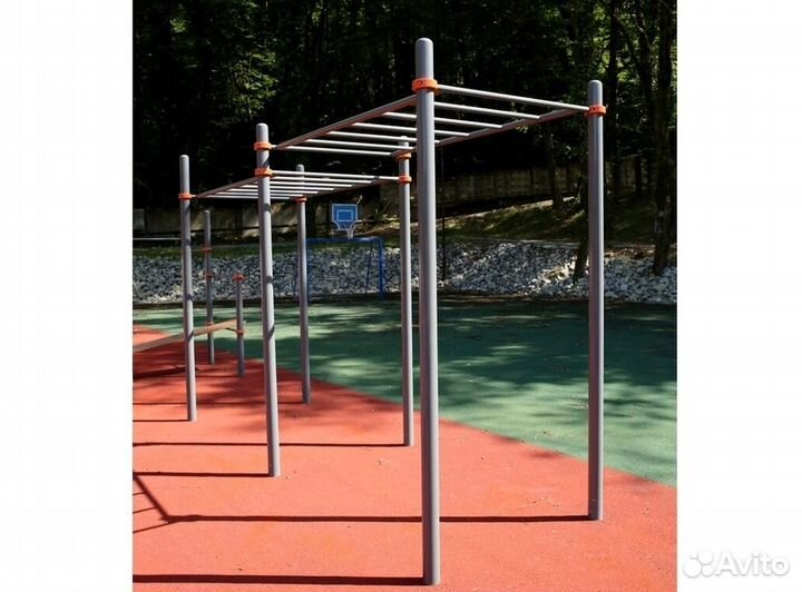 Уличный спортивный комплекс