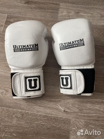 Боксерские перчатки 18oz ultimatum белые