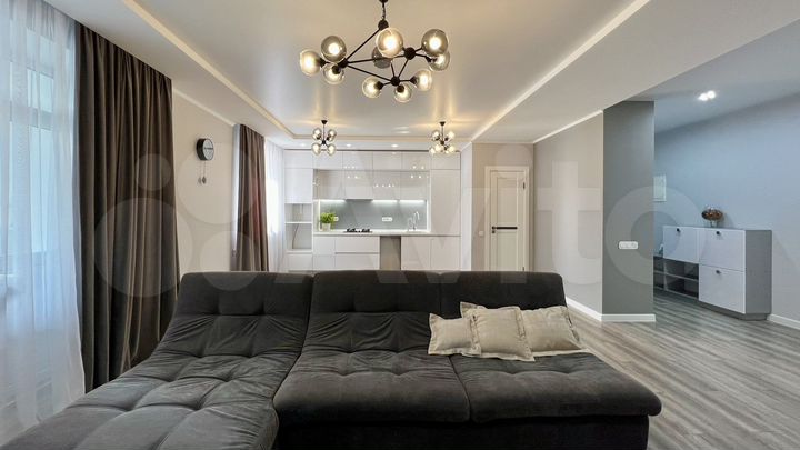 2-к. квартира, 82 м², 2/9 эт.