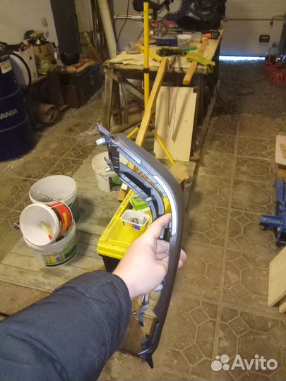 Центральная рамка торпеды на honda cr-v