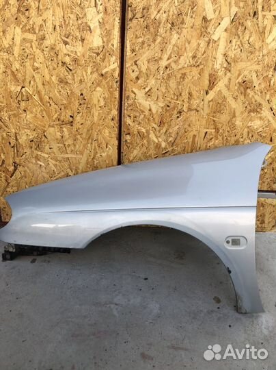 Крыло renault megane 1