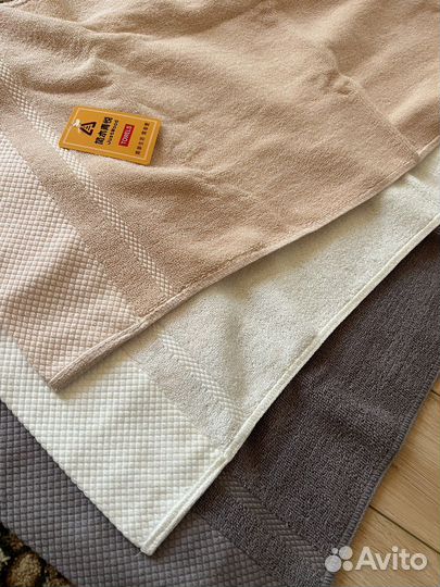 Махровые полотенца новые