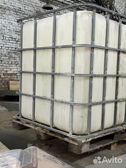 Продам емкость кубовую 1м3