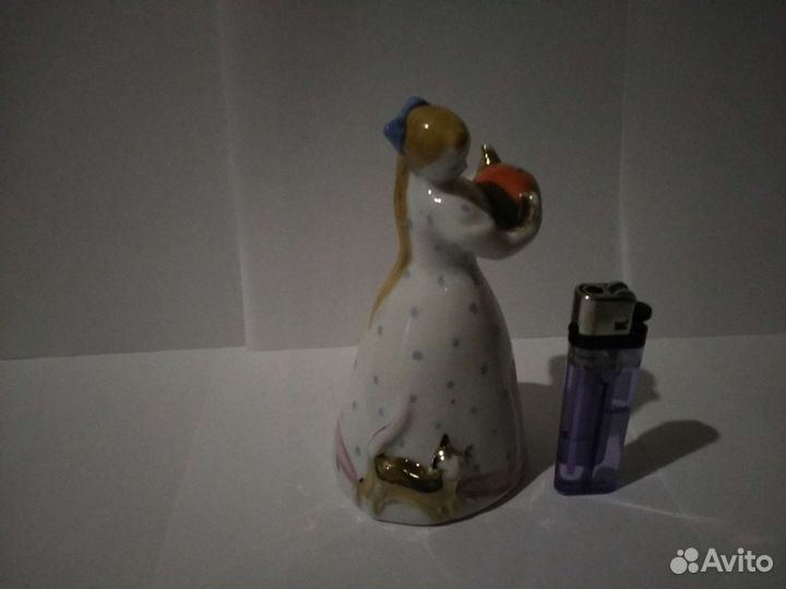 Статуэтка дулево девушка с чайником СССР