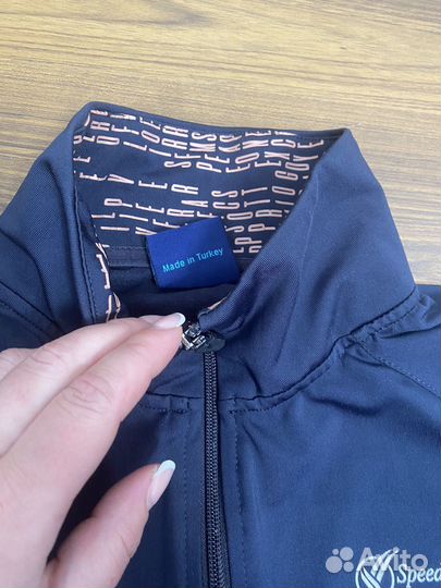 Спортивный костюм женский