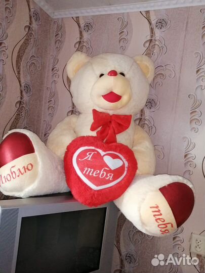 Плюшевый медведь