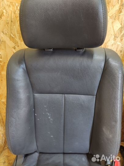 Сиденья передние кожаные Chevrolet Epica