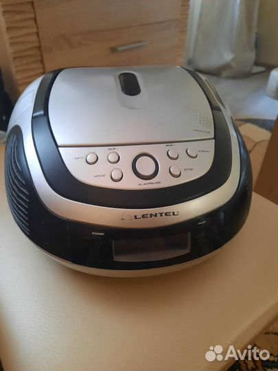 Магнитофон дисковой с радио