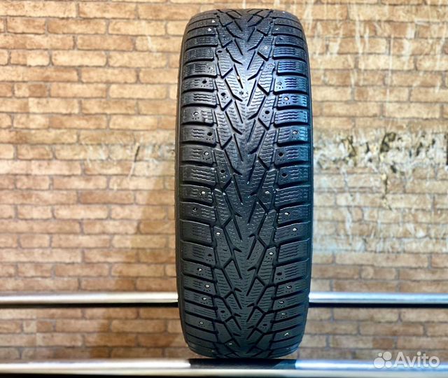 Nokian Tyres Hakkapeliitta 7 215/65 R16