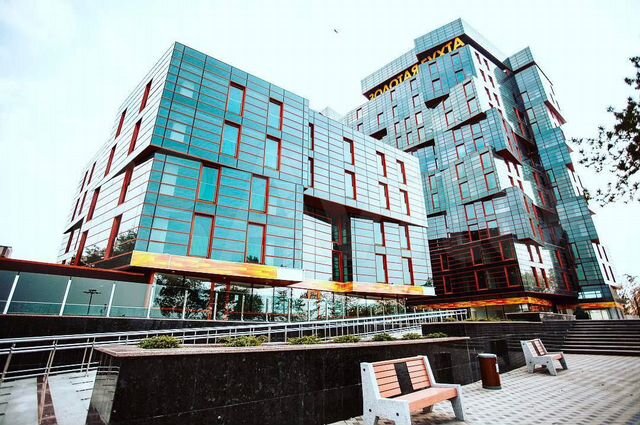 2-к. квартира, 95 м², 10/14 эт.