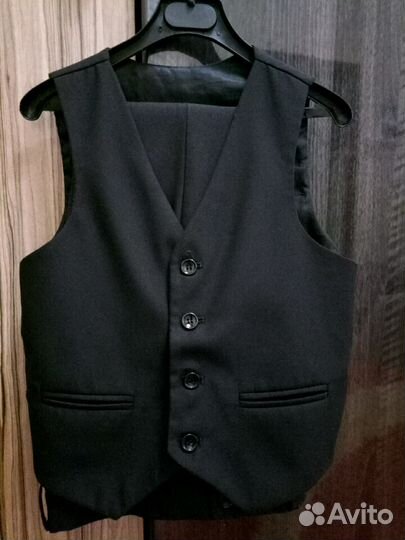 Школьный костюм 