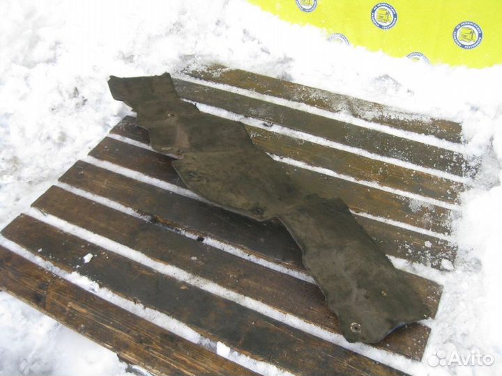 Шумоизоляция двс правая 5010226299 renault trucks