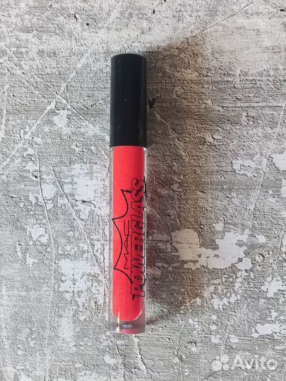 MAC блеск для губ плампер #296 plump up the jam