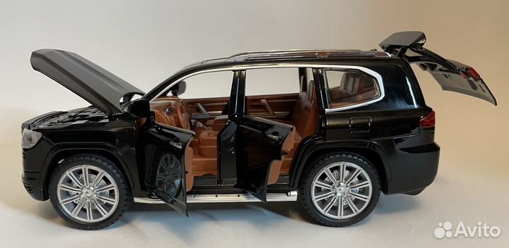 Машинка Тойота Лэнд Круизер Land Cruiser 300