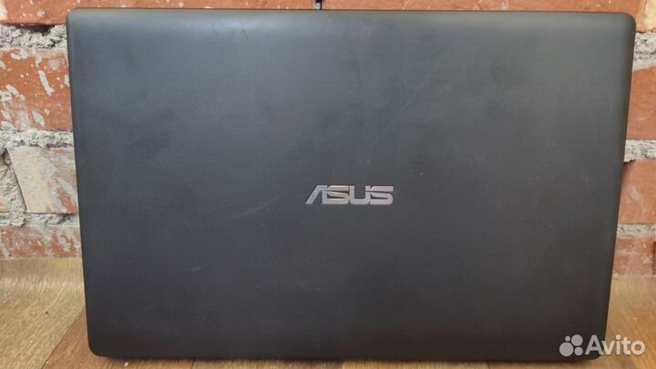 Asus X552W (AMD/RAM 4Gb/HDD 500Gb)