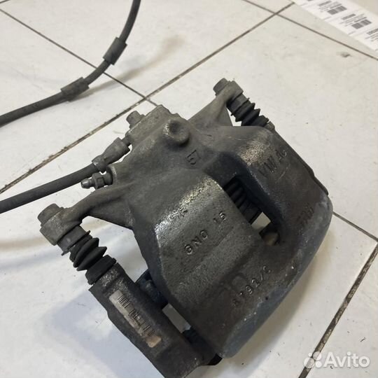 Суппорт передний правый Volkswagen Golf Mk7 (2012—