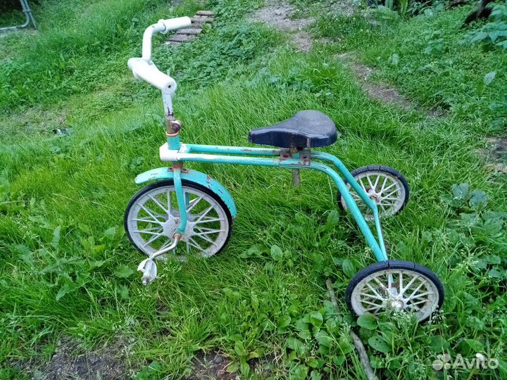 Трехколесный велосипед советский