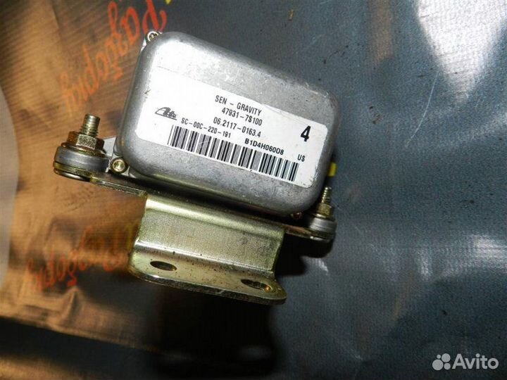 Датчик ускорения Nissan Murano внедорожник 3.5L V6