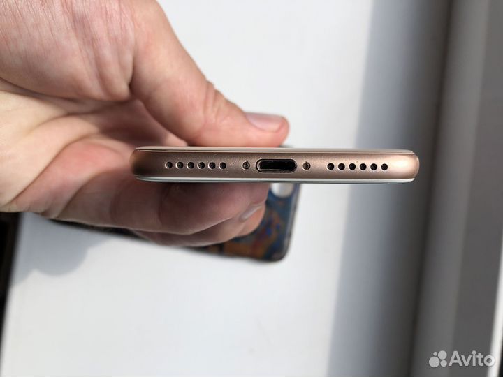 Телефон iPhone 8 256 Gb