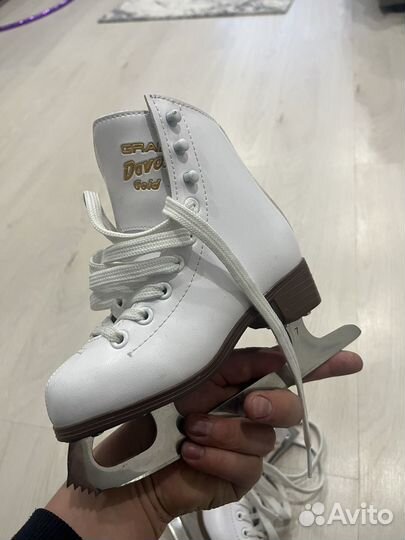 Продаю детские фигурные коньки Graf Davos Gold