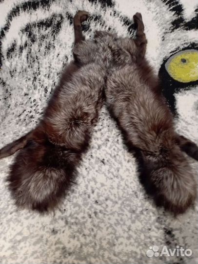 Меховой воротник чернобурка