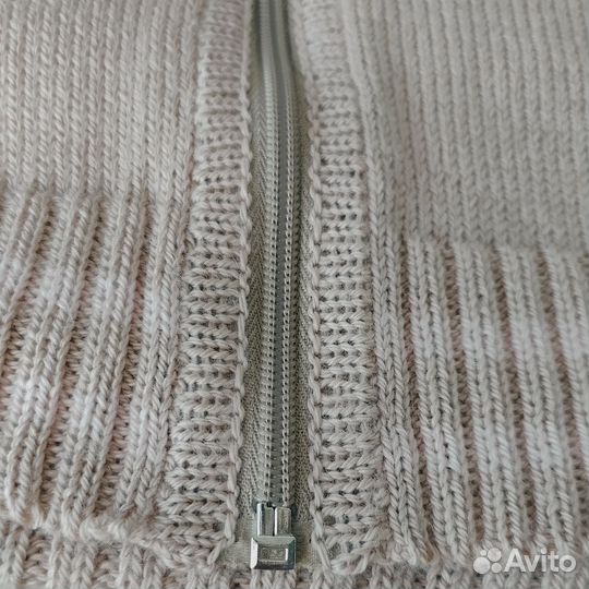 Вязаный спортивный костюм ручной работы