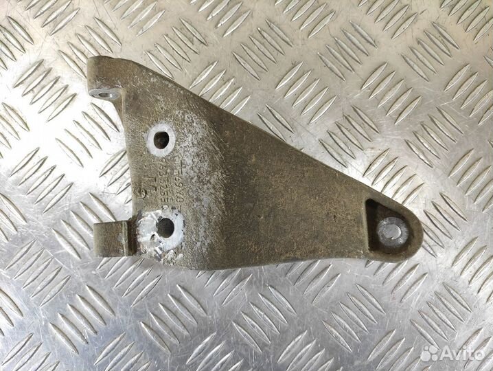 Кронштейн генератора Chevrolet Lanos 2004-2010
