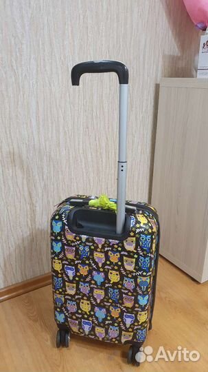 Чемодан на колесах детский бу