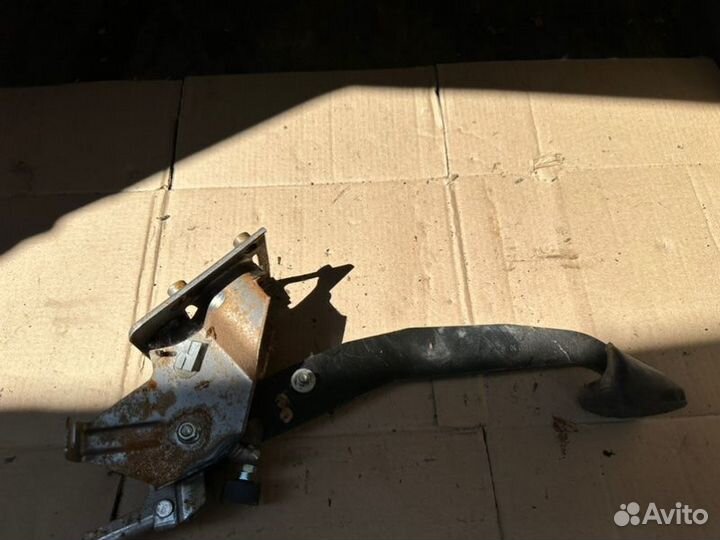 Педаль тормоза Ssang Yong Actyon New 2 2.0 2WD