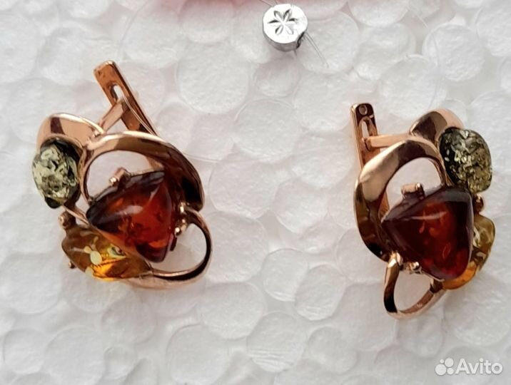 Кольцо с янтарем