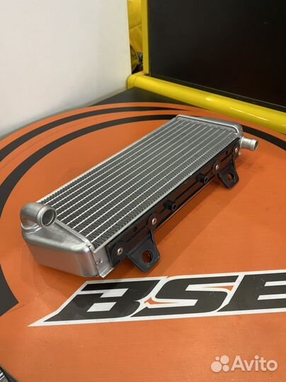 Радиатор левый мото