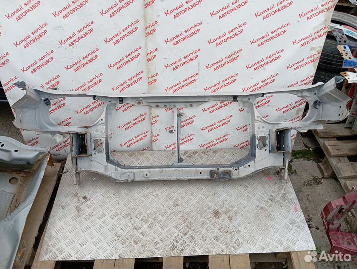 Рамка радиатора Toyota Corolla AE110