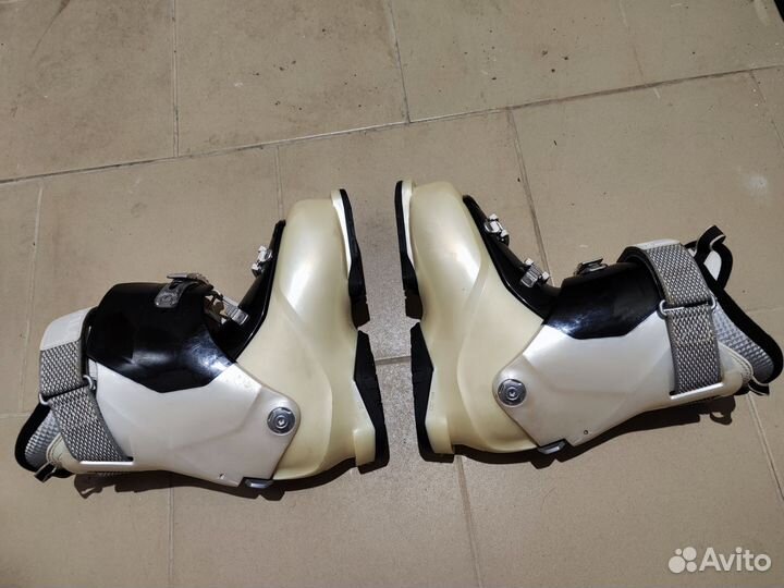 Горнолыжные ботинки Fischer (размер:24.5) женские