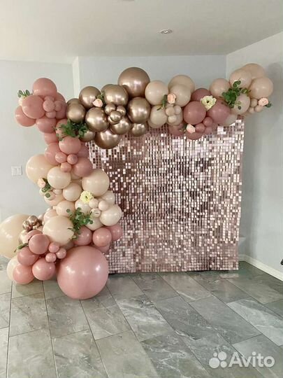 Фотозона из пайеток, шаров, цветов