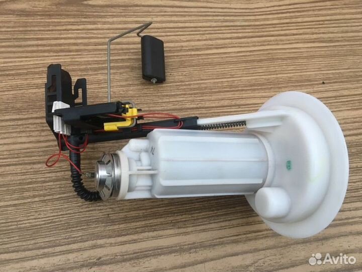 Датчик уровня топлива BMW 5 E60 E61 2003-2009г