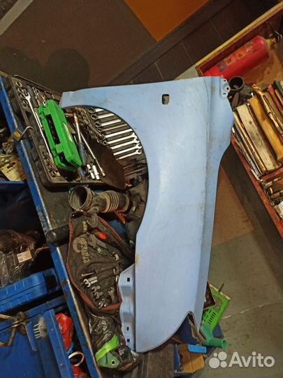 Крыло переднее правое тойота авенсис 250