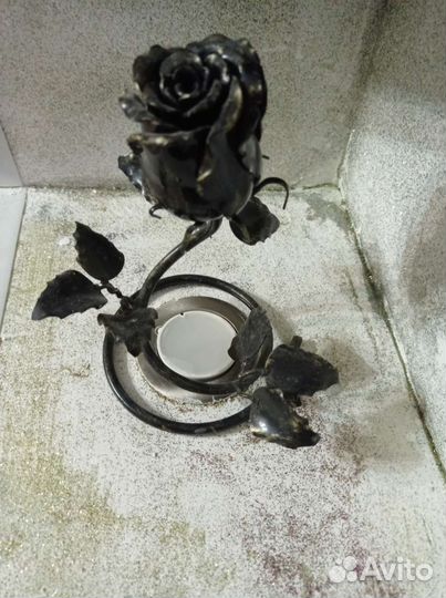 Подарочная роза на 8 марта