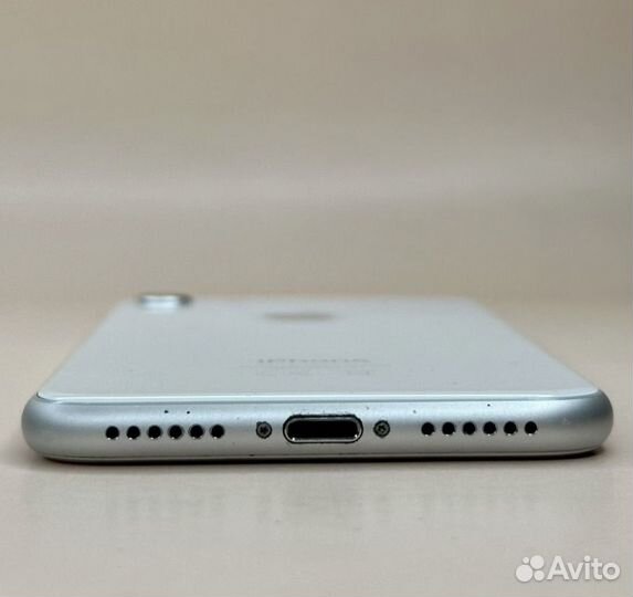 iPhone 8, 128 ГБ