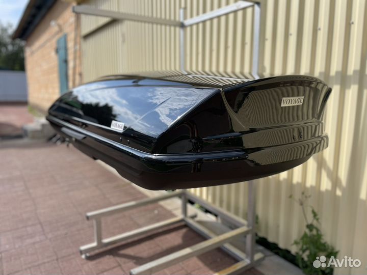 Автобокс Voyage 670л 235см Черный глянец металлик