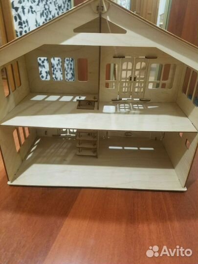 Домик кукольный