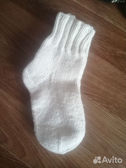 Вязаные носочки и варежки