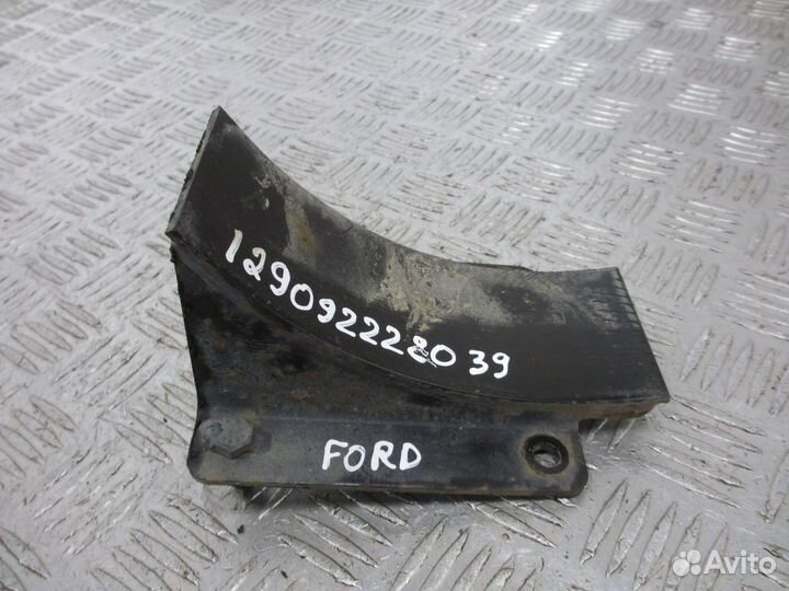 Кронштейн ресивера ford DC462320FB
