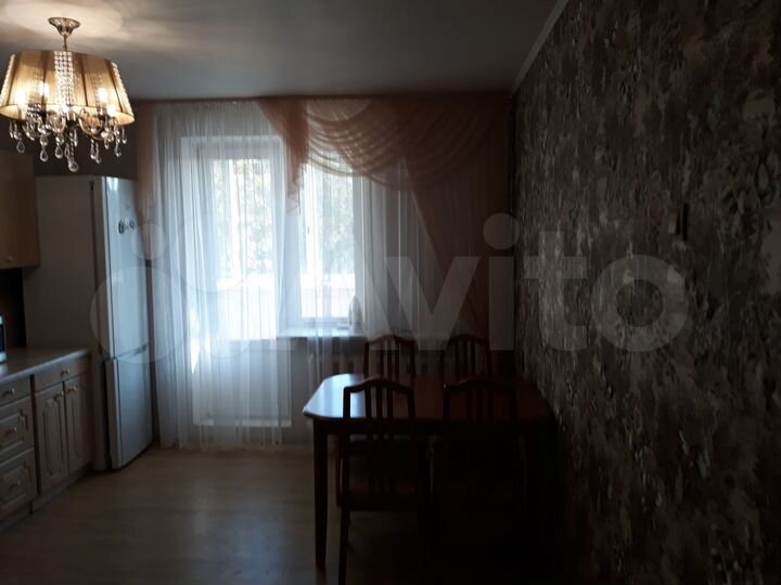 3-к. квартира, 94 м², 2/10 эт.