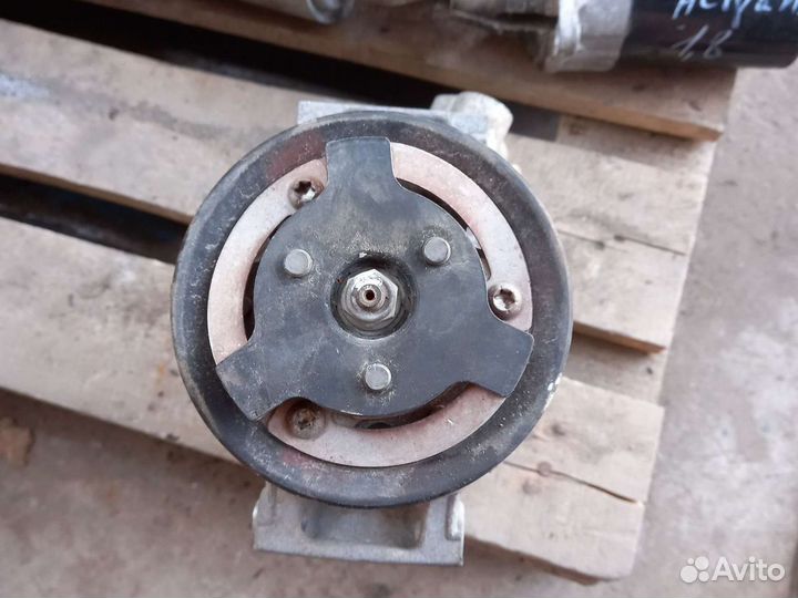 Компрессор кондиционера Пассат 1K0820803S