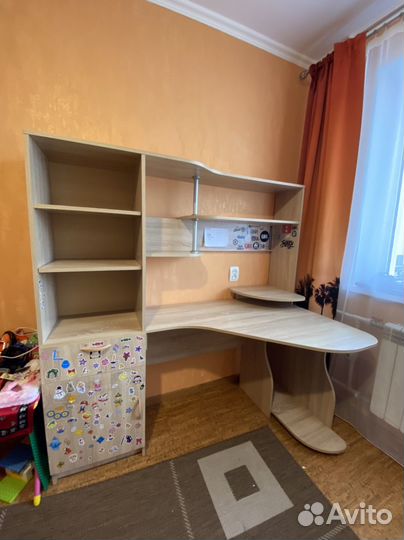 Компьютерный стол